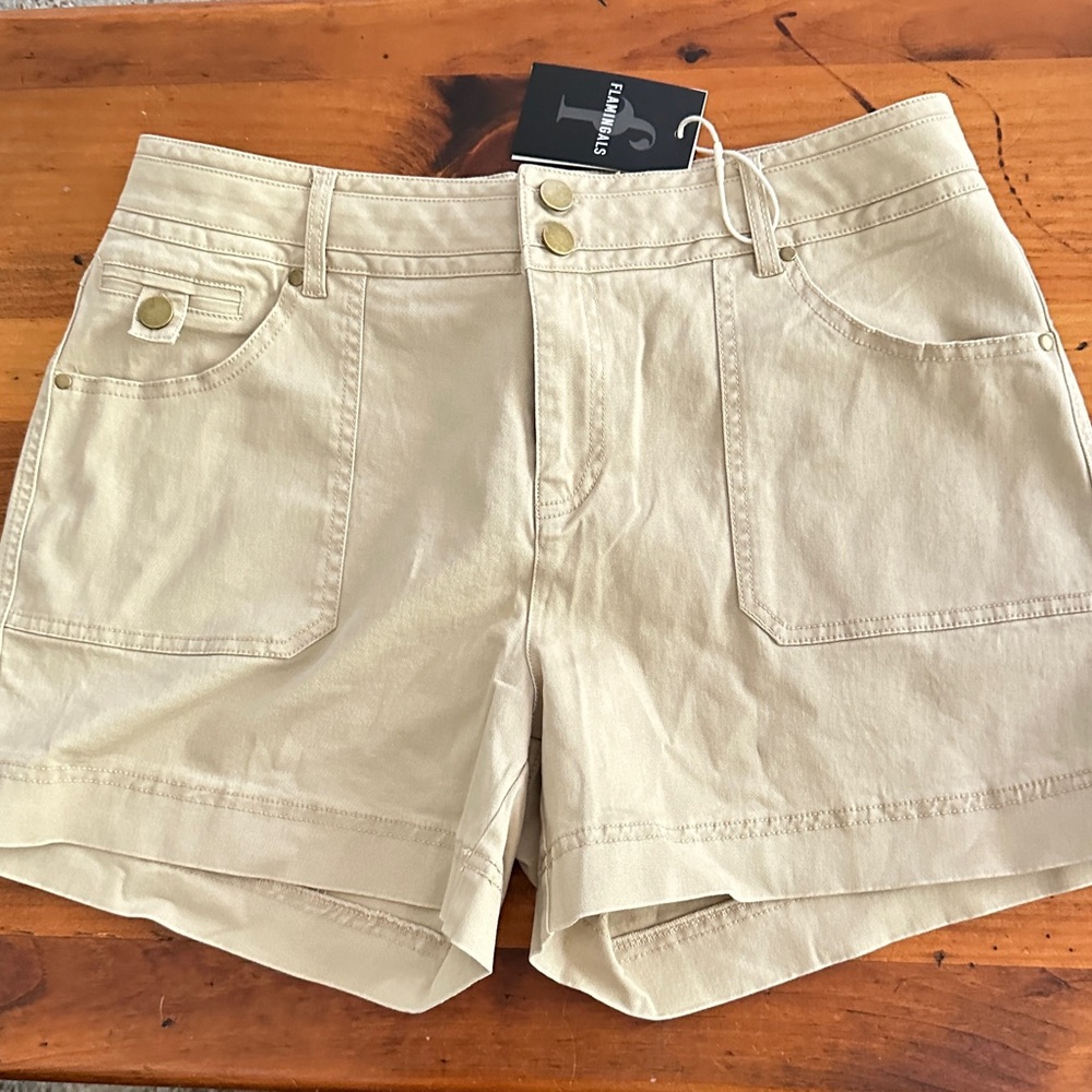 NWT Tan Women Shorts. Size XL.